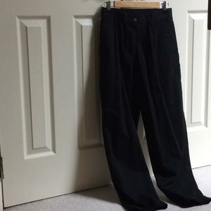 LL Bean 10P, black, straight, pleated,mid rise.
